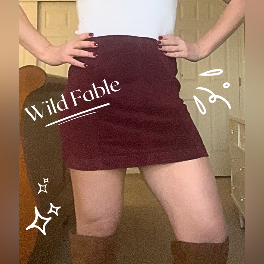 White Fable Burgundy Corduroy Mini Skirt – Size 4